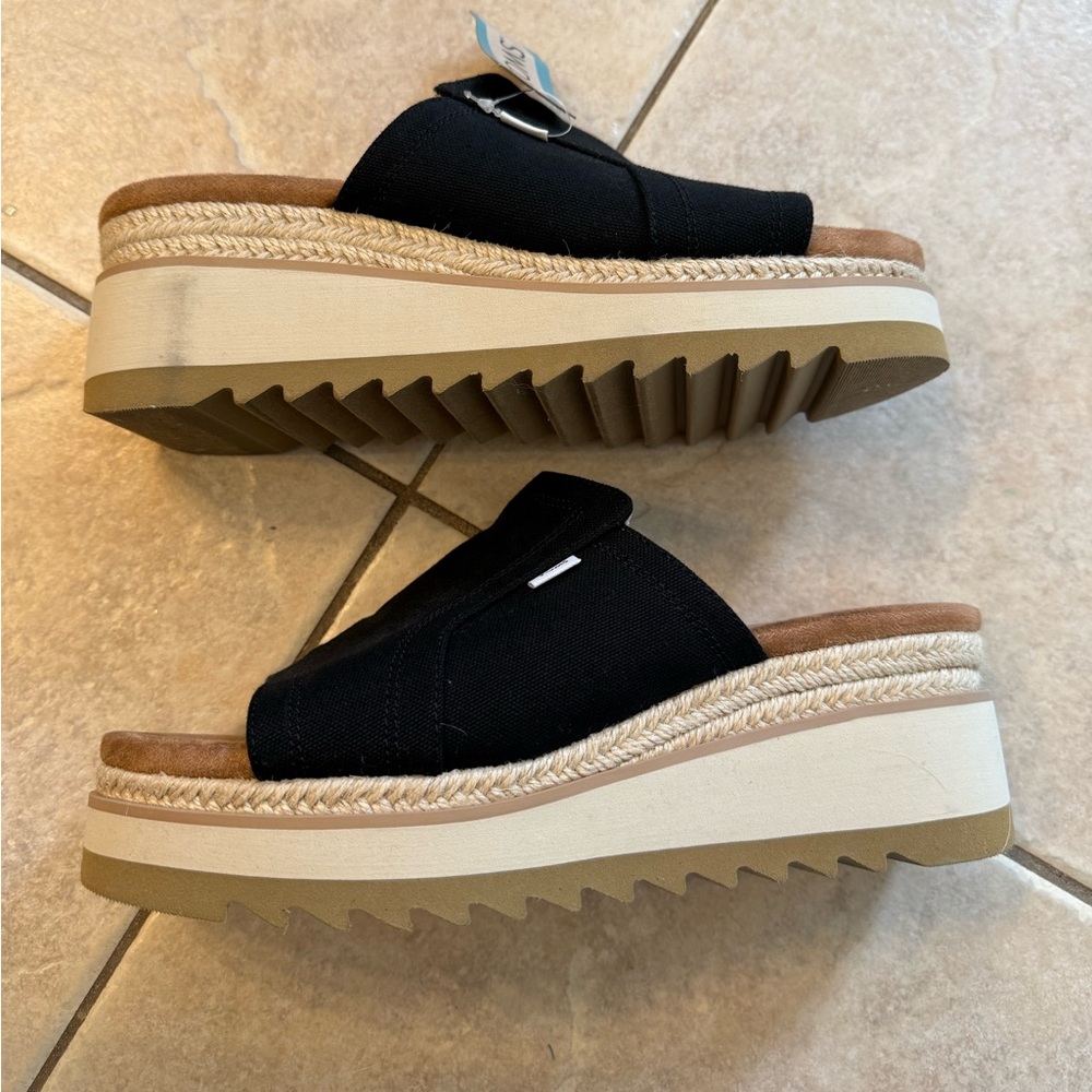 Toms Adria wedge platform sandal black canvas NWT - Picture 10 of 12